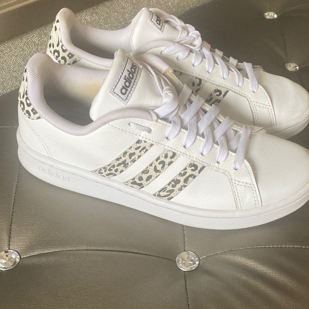 Adidas White and Black w/Leopard print Classic Sneakers EUC - Picture 2 of 8